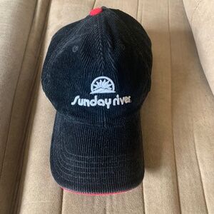 Captiv 8 New York Sunday River Black/Red Corduroy Hat